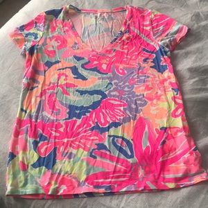 Lily Pulitzer tshirt